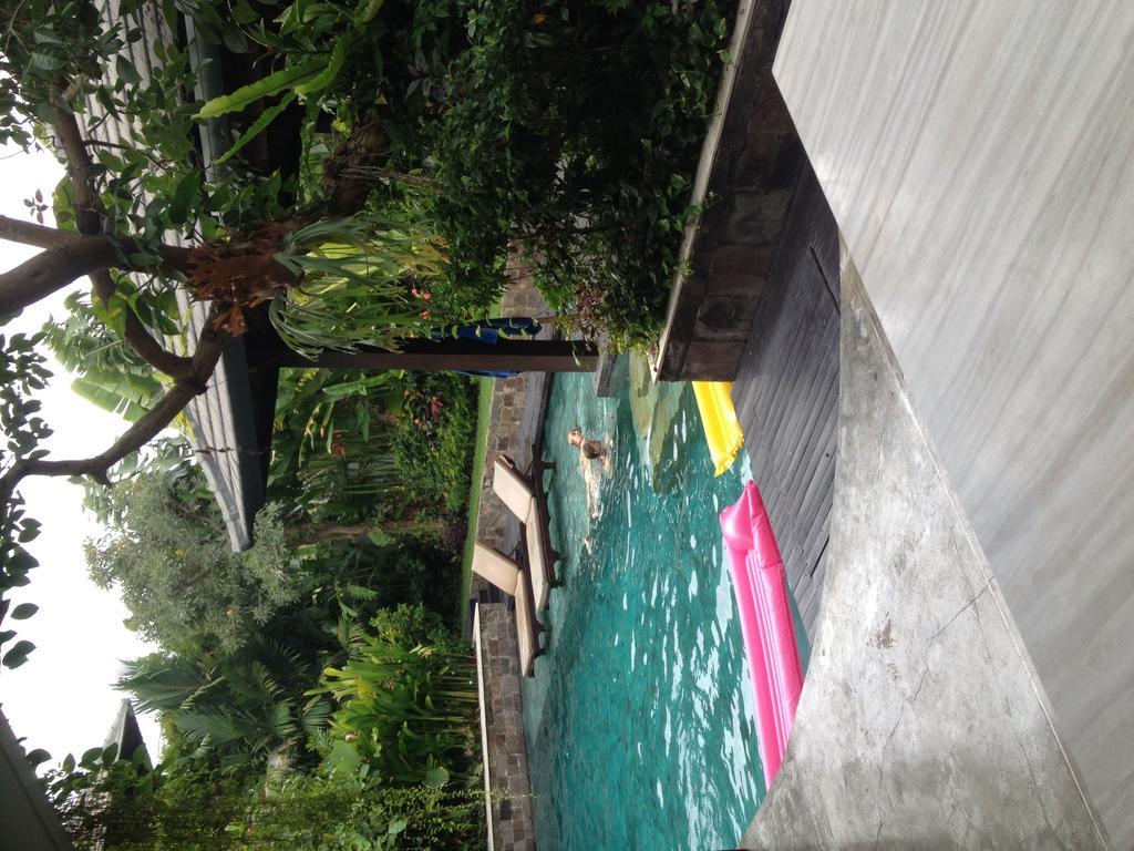 Besok Villa Seminyak (Bali)
